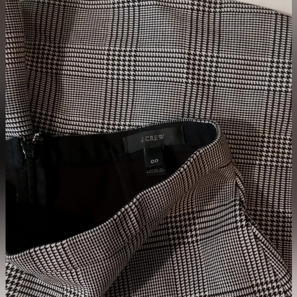 J. CREW Fit + Flare Flouncy Plaid Mini Skirt. Size 00 / 0. Academia. Twee. EUC - Picture 8 of 11